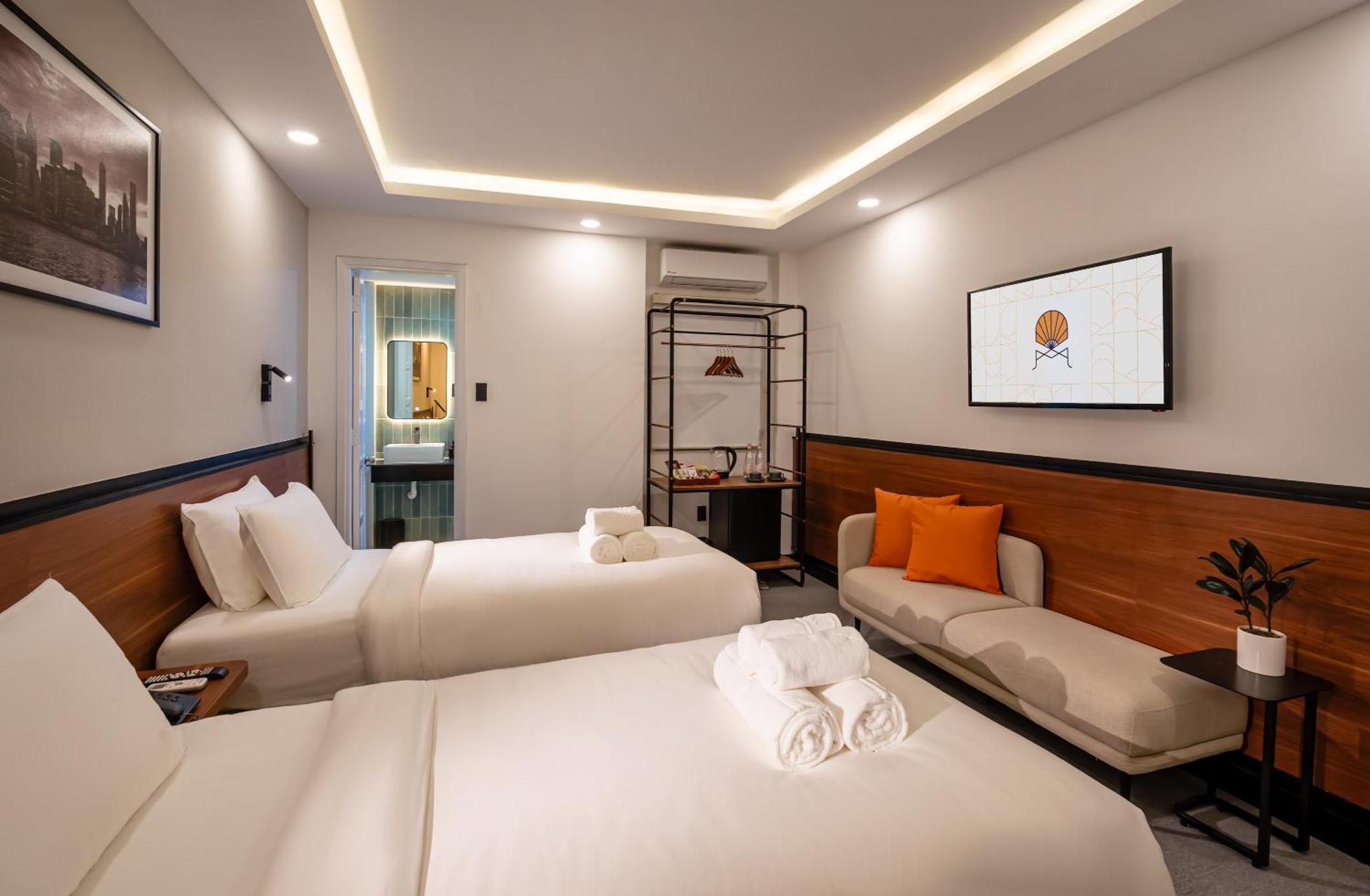 Khách sạn Metrolux Contemporary TP. Hồ Chí Minh