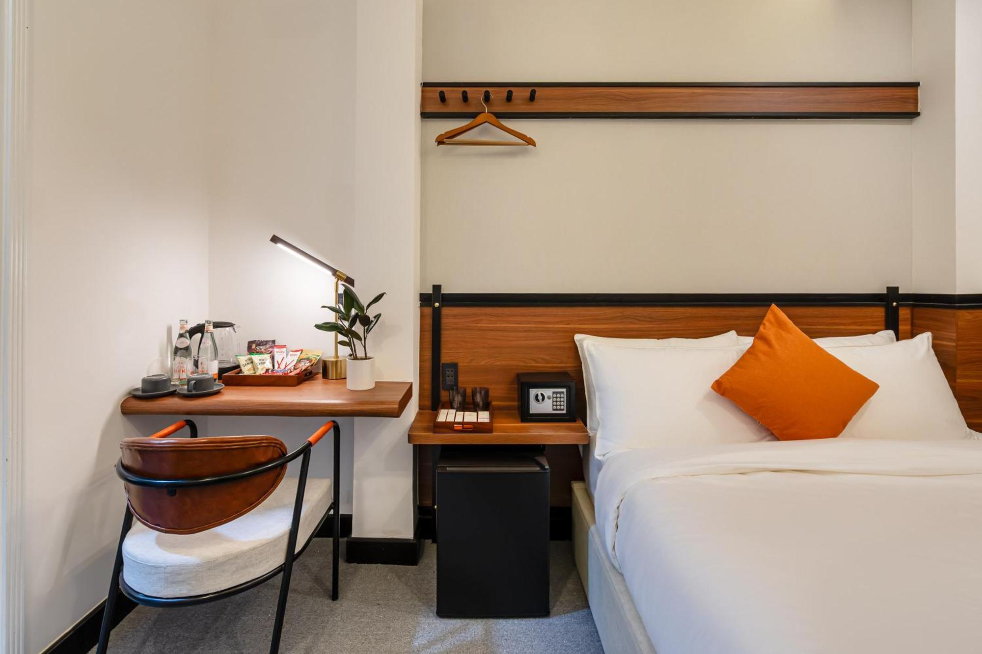 Metrolux Contemporary Khách sạn