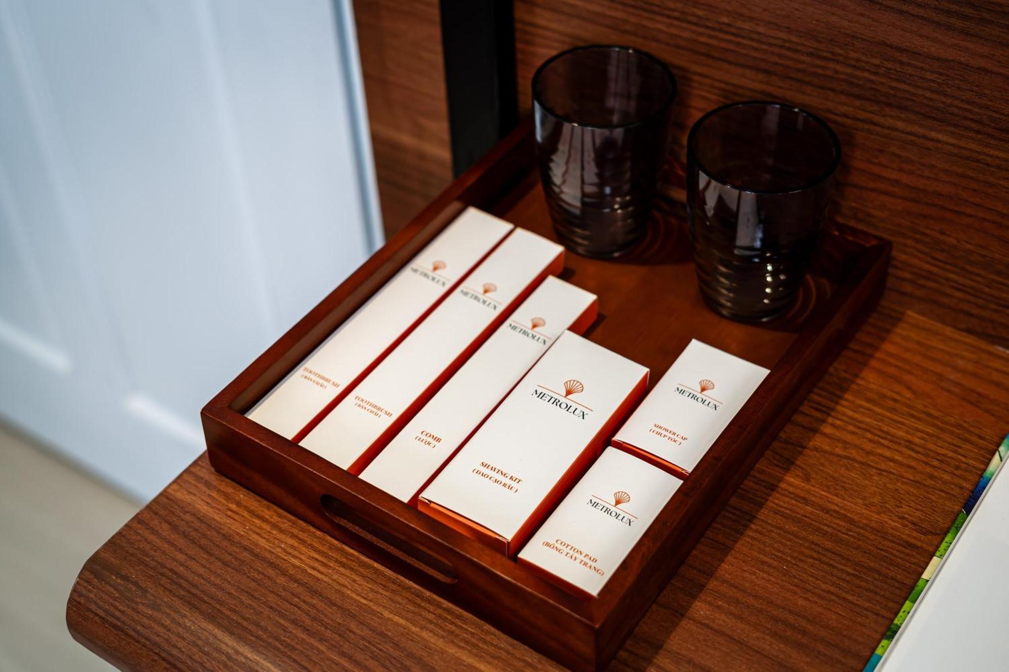 Metrolux Contemporary Khách sạn 4*